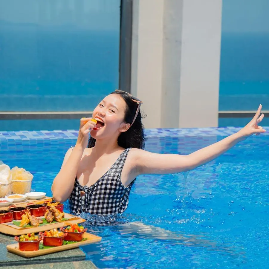 Luxury Apartment Ocean View Free Pool Da Nang Vietnam