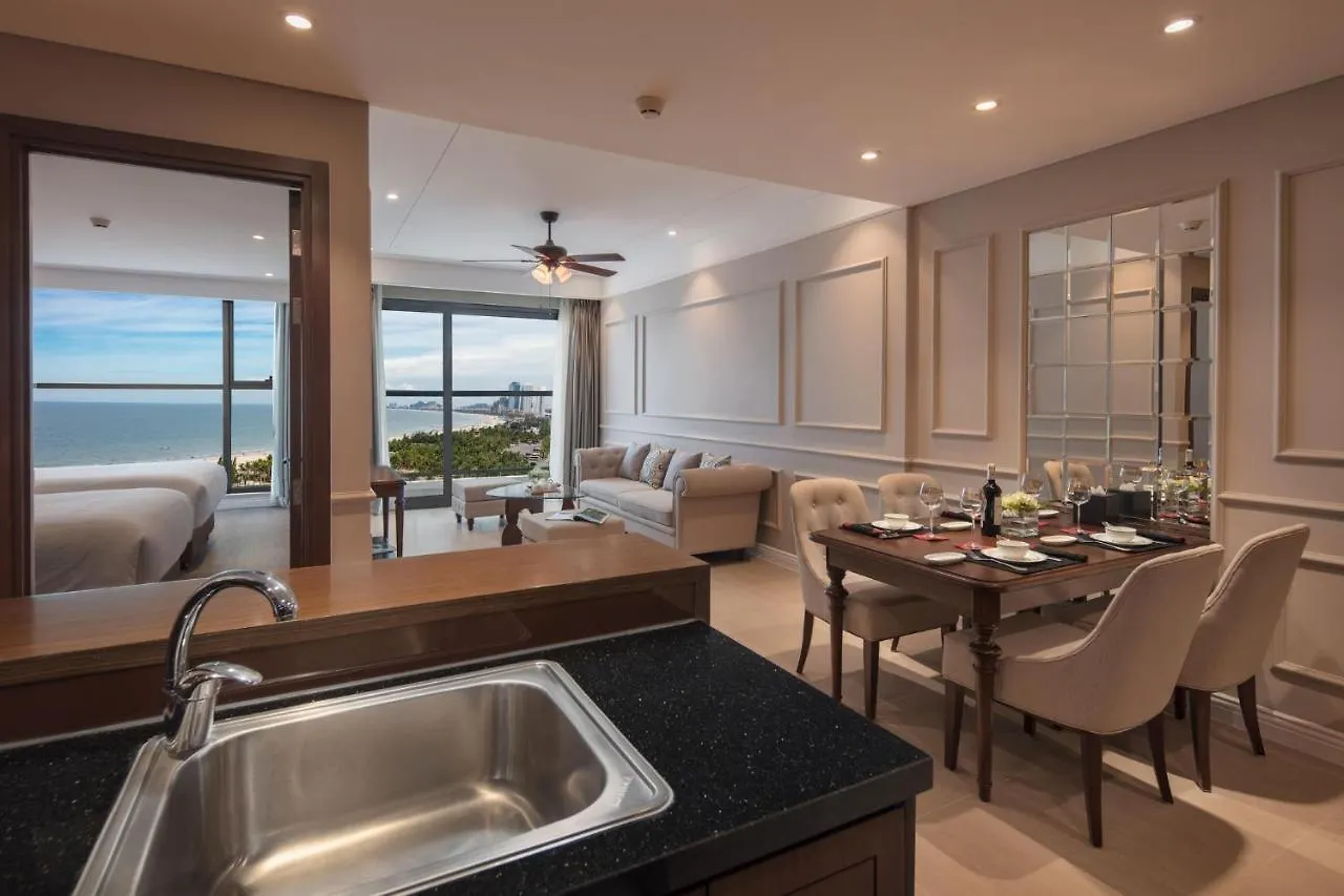 Luxury Apartment Ocean View Free Pool location