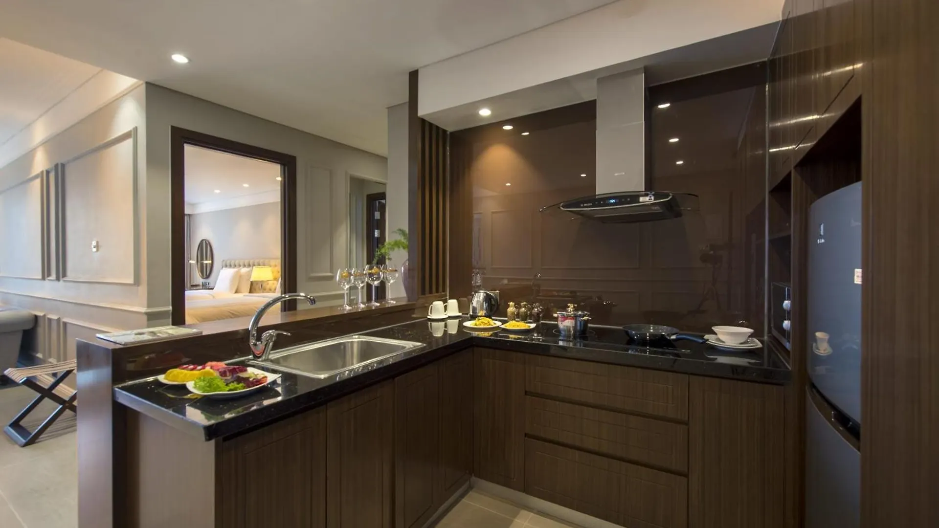 Luxury Apartment Ocean View Free Pool Da Nang Vietnam